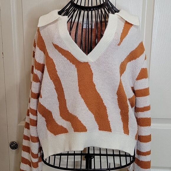 STORIA Cropped Tiger Striped Sweater Size Small - Picture 2 of 7